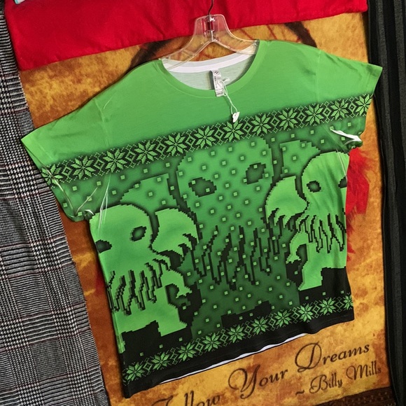 SUBLIVIE-women’s green/black short sleeve graphic print tee-shirt - Picture 2 of 9